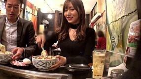 Akari-chan shakes her hips lewdly in Harajuku