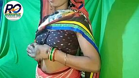 Desi Gau Ki Aunty Ji Ko Gand Doggy Style Me Chudai Majedar