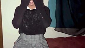 salimos del aula muy tarde y llev� a mi compa�era a casa