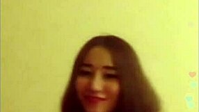 em nhung hani performs in webcam show 04