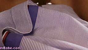 teen sucks old guy's cock, damn that's hot! 😜