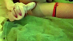 Transsexual Introduces Toy Deeply in Live Show