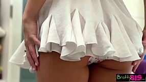 Petite stepsister kimmy kimm seduces stepbro with tit reveal