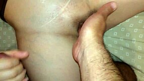 These amateurs explore pussy in an intimate scene