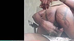 STREET BOY SPOTS WET PUSSY MASTURBATING OUTDOORS
