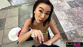 Petite stepsister kimmy kimm seduces stepbro with tit reveal