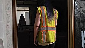 Contractor caught masturbating mature milf's wet pussy