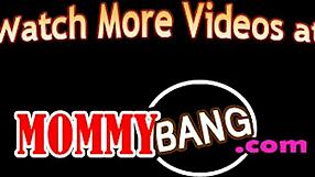 Katy Kiss in fant v trojki z oralom in hardcore akcijo