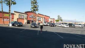 Zoe Foxx noro uživa srkanje kurca in grobo jebanje pičke v POV