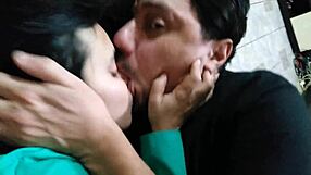 Hell Yeah! Hot Amateur Nympho Hooks Up with Old Bluezao!