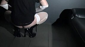 Divertimento con trans, piegate nel parcheggio e teatro