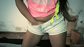 sônia kel, latina engineer, undresses in solo striptease