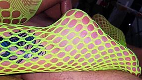 Please FUCK my FEET and PUSSY right now real sex with stepmom