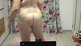 Juicy Pawg Shakes in Different Panties Near Webcam