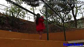 Novinha Peituda Masturbates Naked in Daylight Voyeur Video