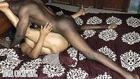 Levando rola no cu sorrindo