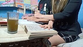 Pinay učiteljica dobi trdo jebanje od učenca