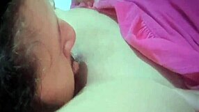 Mi amigo gay y yo chupamos por fin su rica verga en la habitación