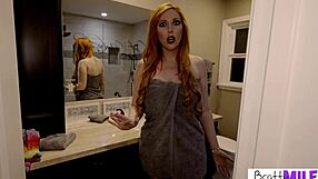 i made ginger stepmommy lauren phillips yell yes as her pussy talked