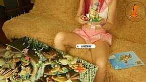 Redhead Foxy Solves Puzzle Without Panties or Instructions