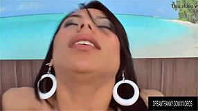 Sultry shemale Michelly Araujo takes anal pounding