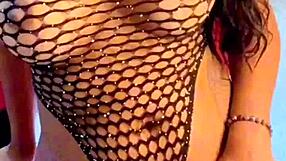 Arată super hot așa stând, ador când mă lasă să-i dau în gură