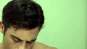 Straight Man Wanks Solo to Cumshot