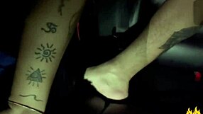 Caroleta Roots and Neto Psy Fuck Bareback in Car?