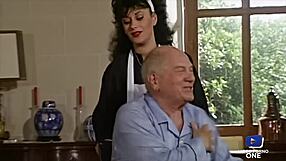 Katrine lille en pleine baise se fait d�foncer le cul par un inconnu