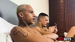 joguinhos e sexo na casa dos amigos tonight