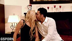 i wanna fuck that sexy blonde milf so bad, shes got small tits and wants cumshot