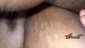 Detailed ebony close-up massage session