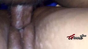 Detailed ebony close-up massage session