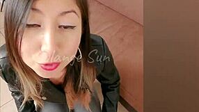 Красавицата латино се наслаждава на груб анален секс у дома