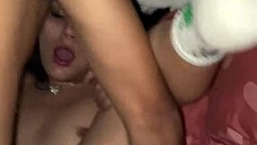 mientras me parten la vagina le envio un saludo a mis seguidores