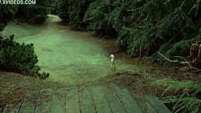 hey, check out this sexy nude girl from 10 to midnight