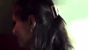 Şaşırtıcı genç 18+ kız dışarıda seks için alınıp götürüldü