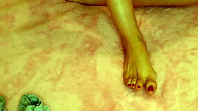 Latina gives rich feet a relaxing massage.