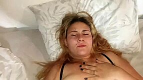 Mi Esposa Se Divierte Grabando Videos y Disfruta Mucho Durante el Anal