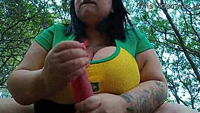 Torcedora safada exibiu e gozou escondida ao ar livre com medo - mary jhuana