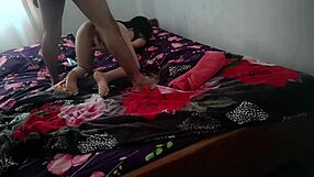 סקס ביתי עם חברה, מציצה, זריקה בכוס, רכיבה קאוגירל