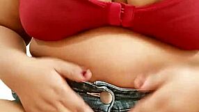 Sexy Kolkata Girl Plays With Boobs!