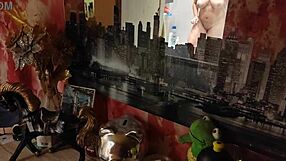 watching my girlfriend get caught in the act