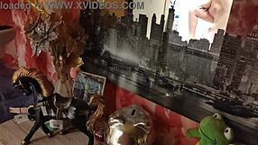 watching my girlfriend get caught in the act