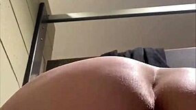 why follow goddess amanda to the toilet?