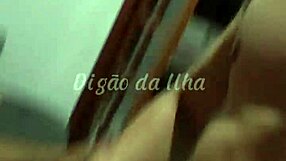 namorada voyer assistiu a ruiva sentando no namorado siga o digao da ilha nas redes para colab