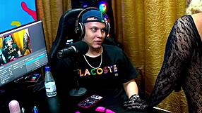 أندريسا سانشيز حارة مع روان، تعرض طيزها وزبه في بودكاست براكو بالأحمر الشفاف