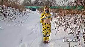 i flash my shaved pussy in snowy public spots