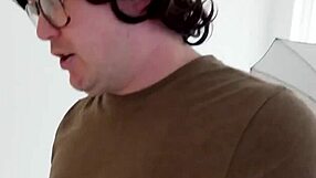 Yorkshire Geek Gets Head