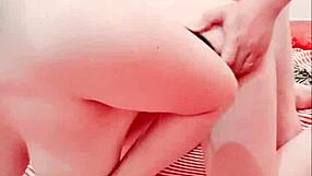 تعال شوف بزازي الكبيرة ترتد في وضع الكلب مع فيتنامية 18+